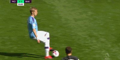 媒体人：邵佳一执教国足后，李昊成为接班颜骏凌的最热门人选（媒体人称：邵佳一执掌国足后，李昊被看好成为颜骏凌的头号接班人）