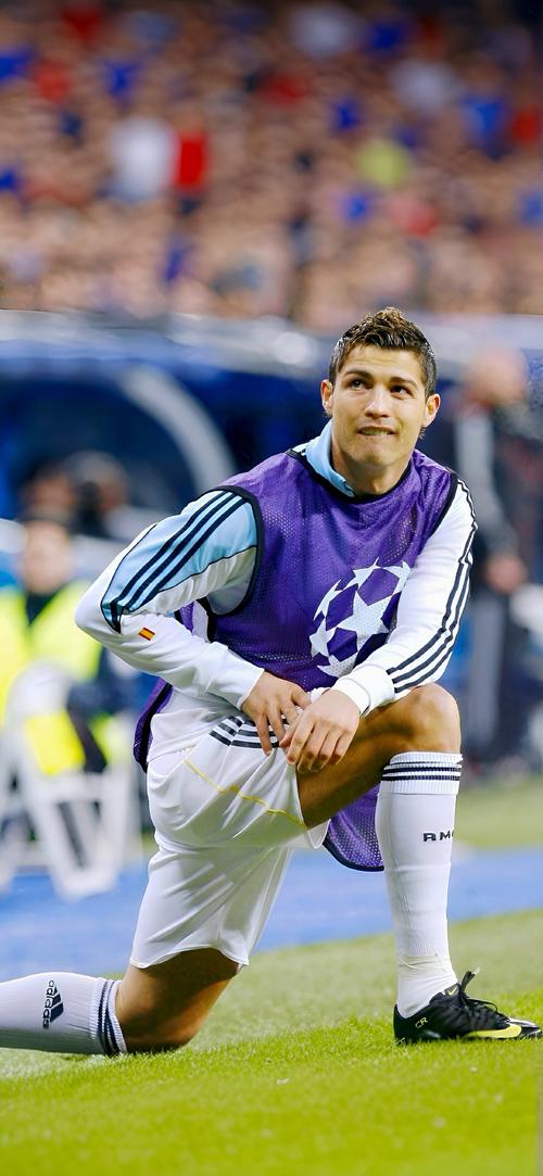 分差上双！桑普森跟进上篮得分并造成犯规 广厦一波8-0