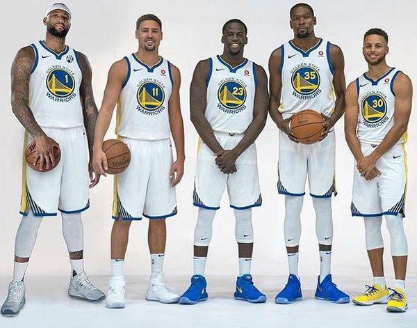 从冰雪体验到AR探秘 外国游客用更多方式感知活力中国（外国游客以冰雪与AR等多元方式感受活力中国）